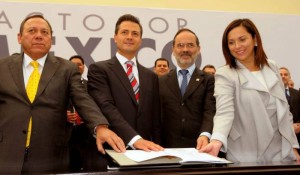 Firma del "Pacto por México" con las principales fuerzas políticas del país